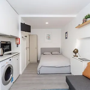  Appartement Guestready - Minimalist Studio In Downtown Portugal