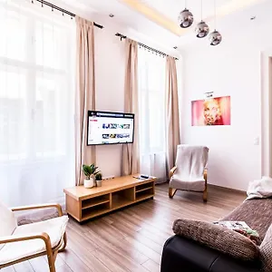 Bpr D8 Premier Appartement Boedapest